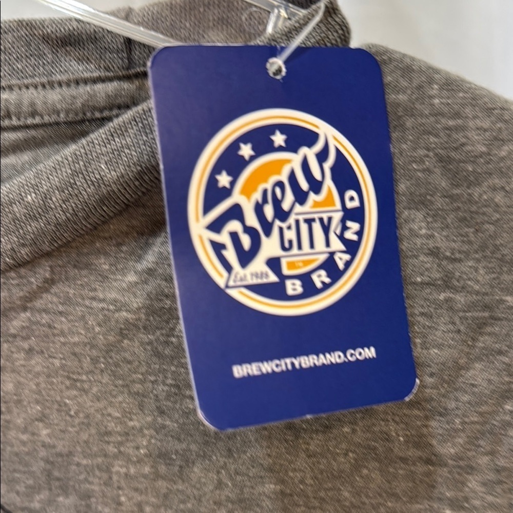 Unique St. Louis Graphic Gray T-Shirt w/ bottle opener inside shirt! Men’s, XL - Picture 2 of 12